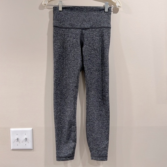 🔥Lululemon Gray Leggings🔥 - Picture 1 of 7